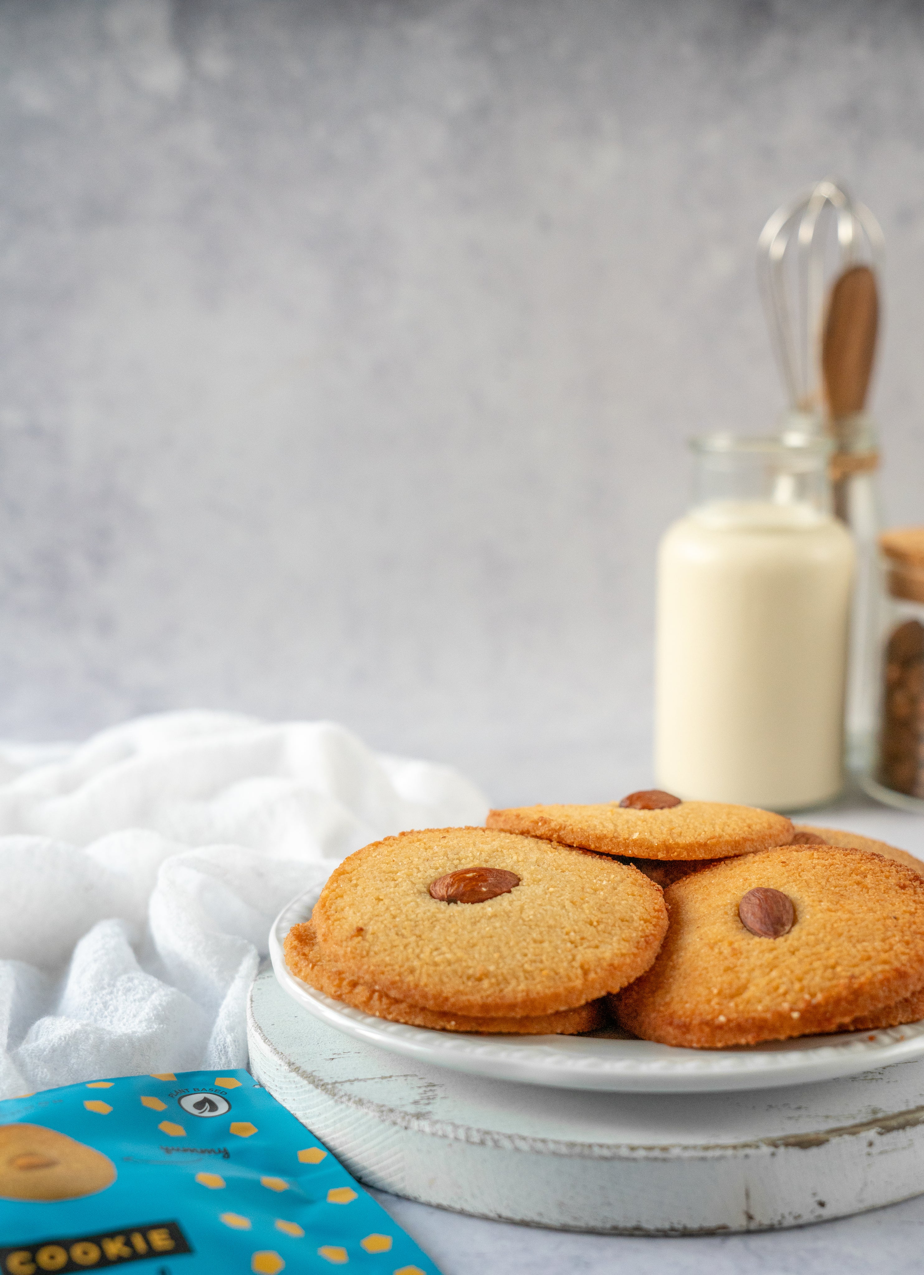 Low Sugar Almond Cookie (Case of 12) London Apron