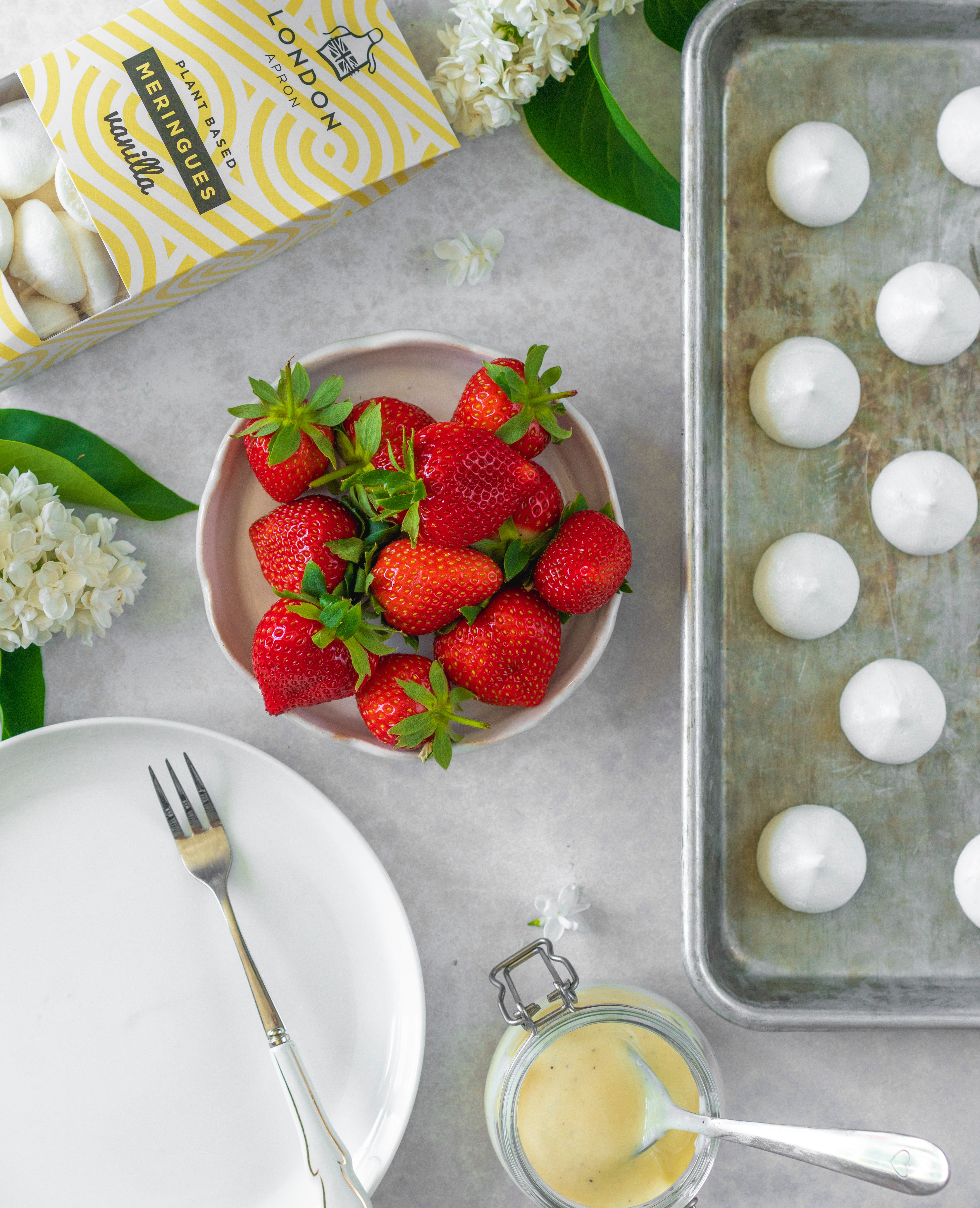 Vanilla Plant Based Meringues 160g Tub (Approx.160-170 pieces)